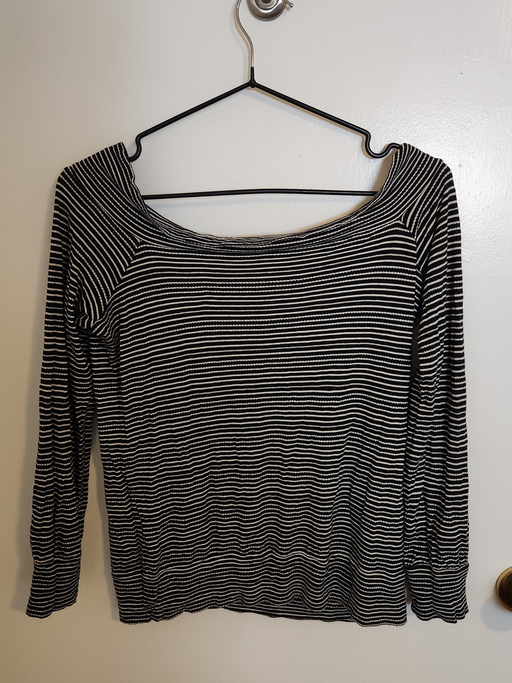 Lucky Brand Black & White Striped Off-Shoulder Long-Sleeve Tee